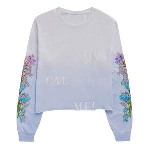 Taylor Swift Je Suis Calme Long Sleeve Crop